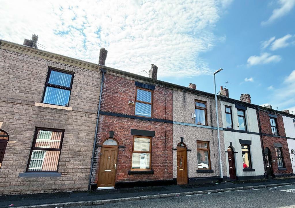 Main image of property: Wood Street, Bury, Lancashire, BL8 2QX