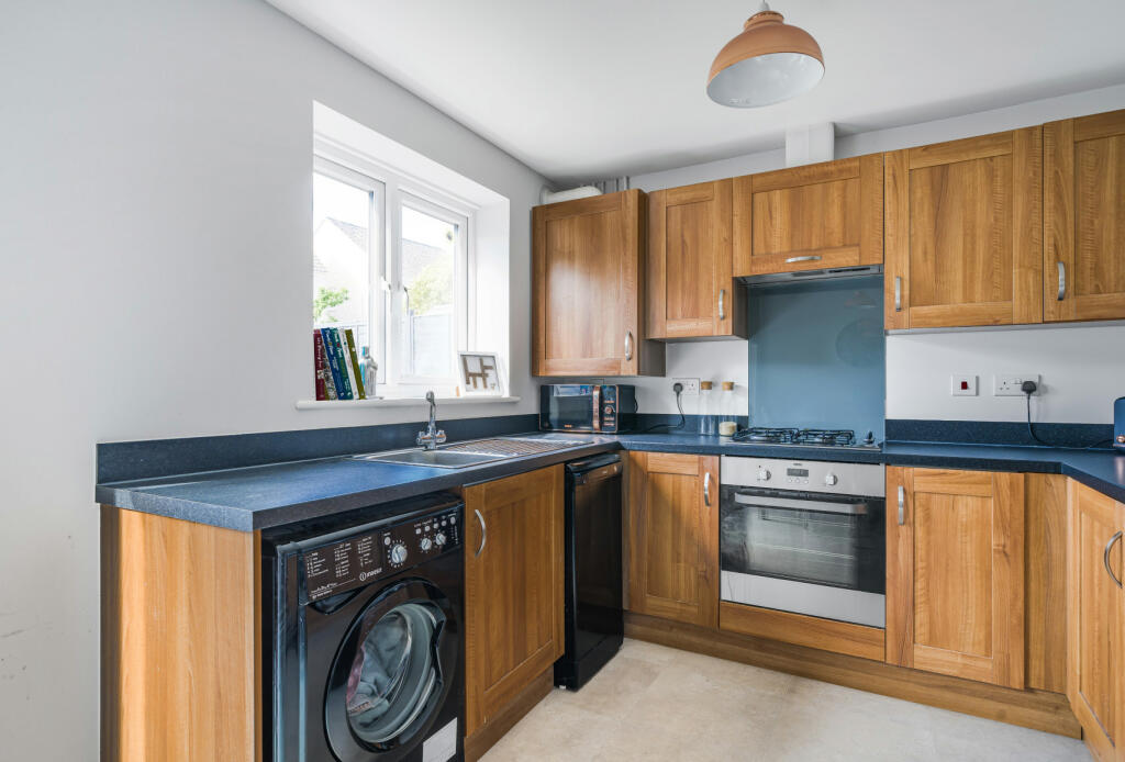 3 bedroom semidetached house for sale in Wylington Road, Frampton