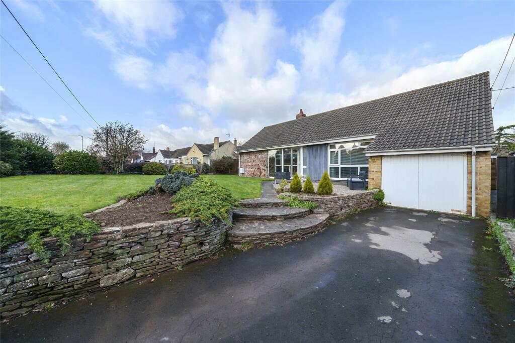 3 bedroom bungalow for sale in Church Road, Frampton Cotterell, Bristol, Gloucestershire, BS36