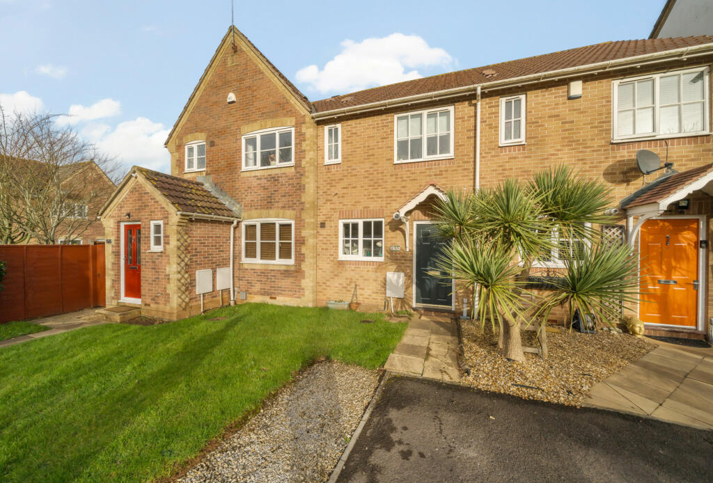 2 bedroom terraced house for sale in Bakers Ground, Stoke Gifford