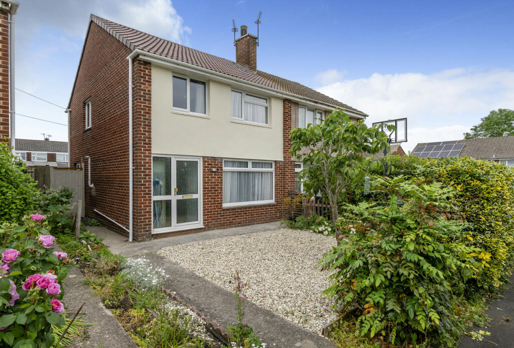3 bedroom semidetached house for sale in Wrington Close, Little Stoke