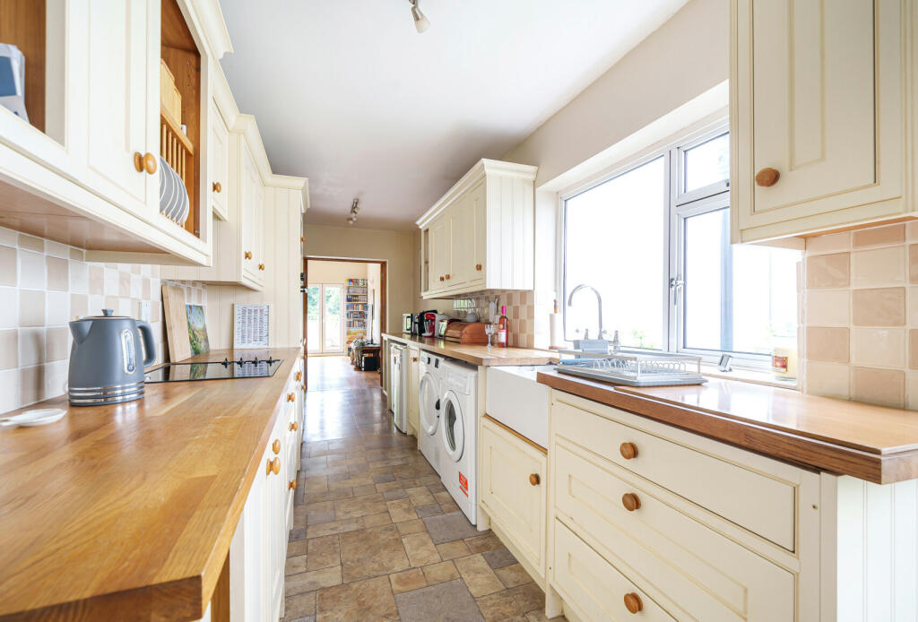 Additional property image - Manor Grove, Patchway, South Gloucestershire, BS34