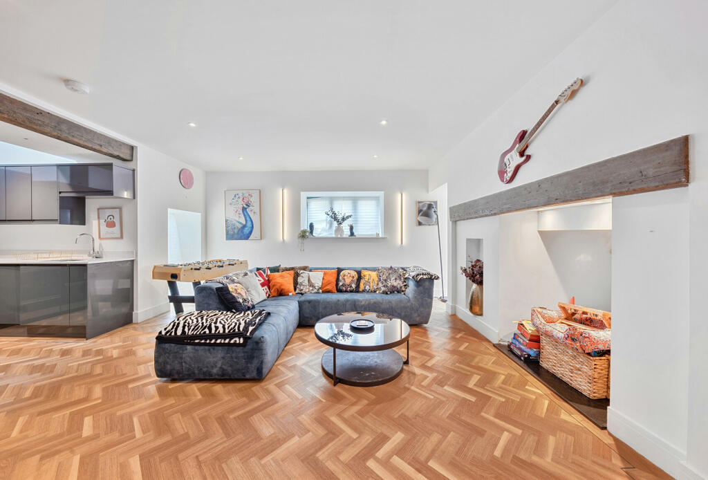 Additional property image - Church Road, Frampton Cotterell, Bristol, Gloucestershire, BS36