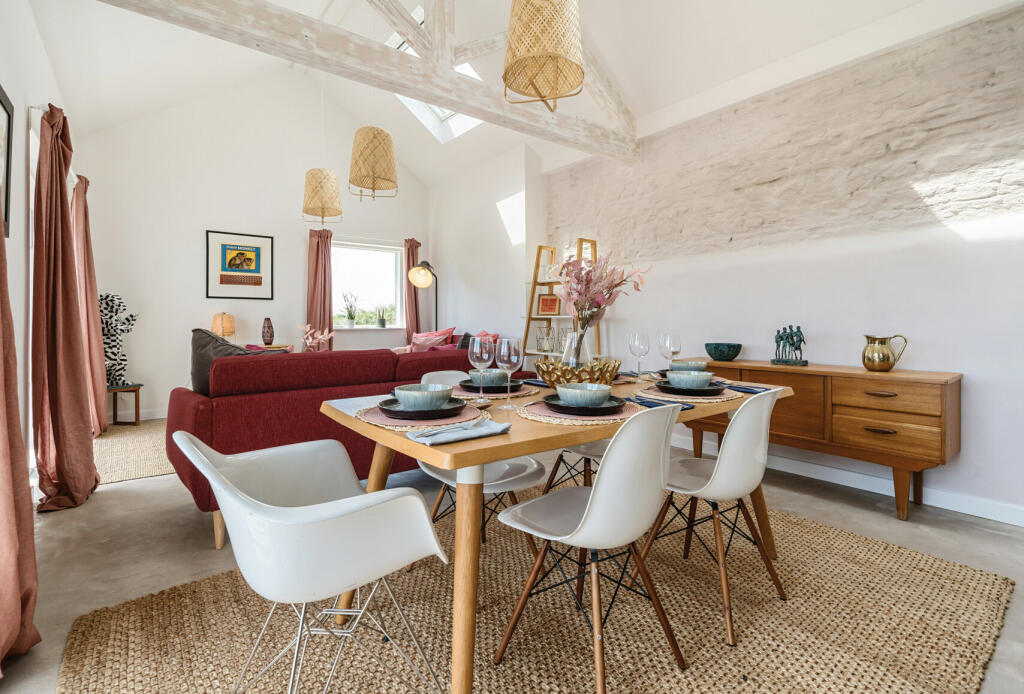 Additional property image - Ivory Hill Farm, Winterbourne, Bristol, Gloucestershire, BS36