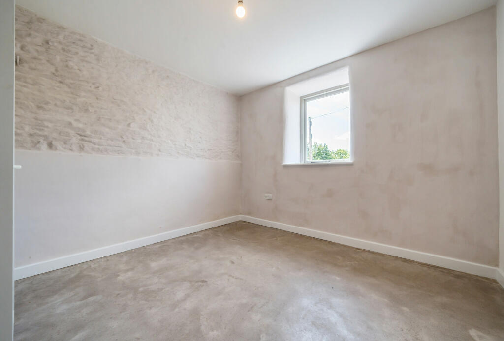 Additional property image - Ivory Hill Farm, Winterbourne, Bristol, Gloucestershire, BS36