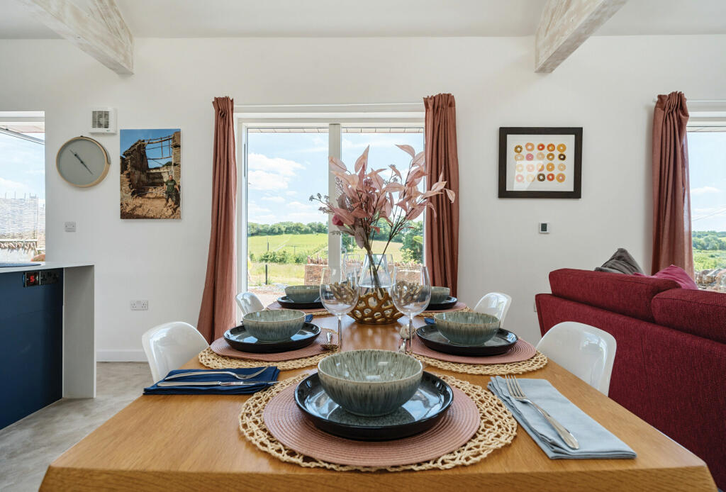 Additional property image - Ivory Hill Farm, Winterbourne, Bristol, Gloucestershire, BS36