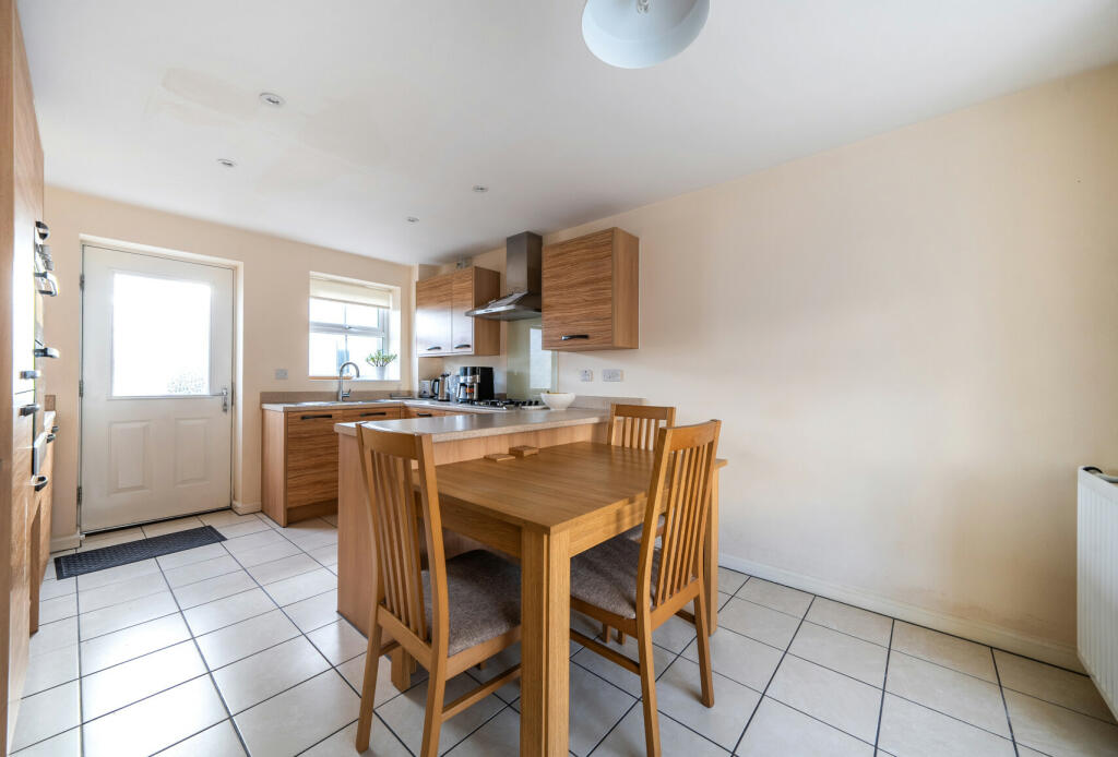 Additional property image - Oak Leaze, Patchway, Bristol, Gloucestershire, BS34