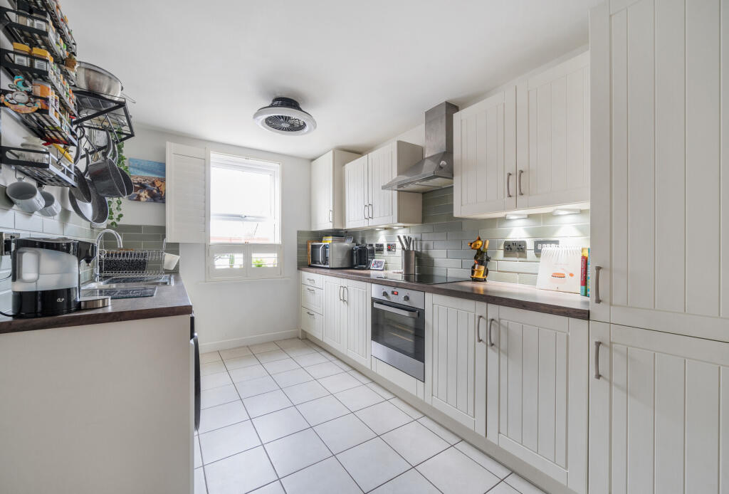 Additional property image - Farmers Walk, Thornbury, South Gloucestershire, BS35