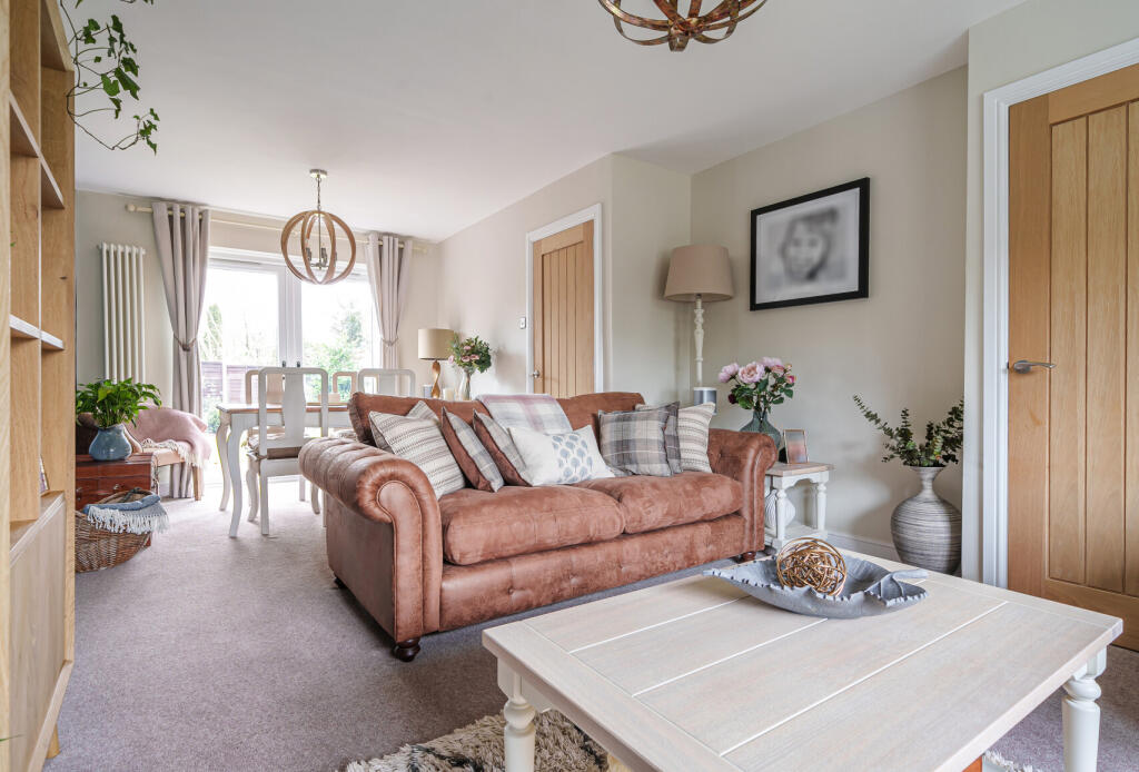 Additional property image - Lavender Close, Thornbury, Bristol, Gloucestershire, BS35