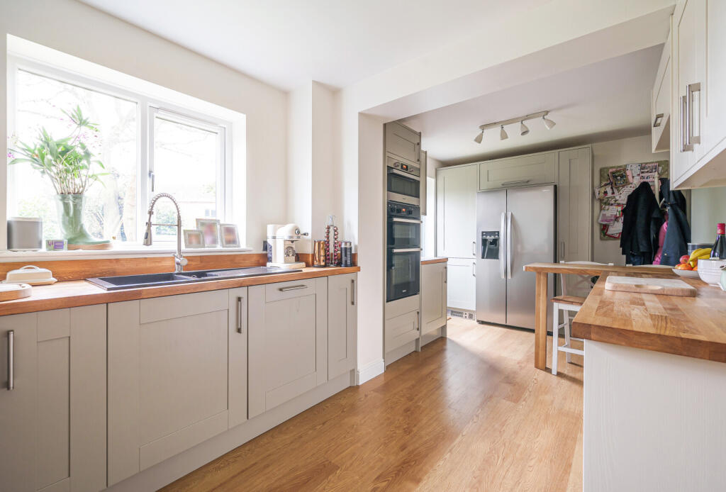 Additional property image - Lavender Close, Thornbury, Bristol, Gloucestershire, BS35