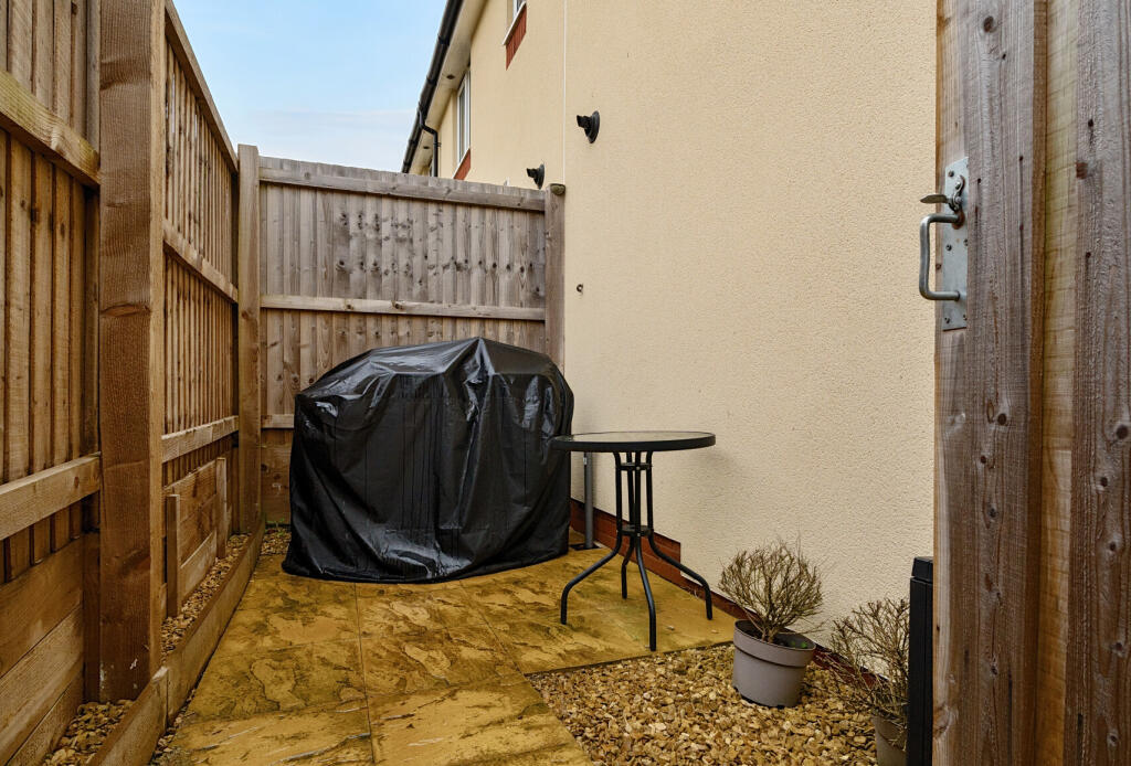 Additional property image - Pear Tree Leaze, Patchway, Bristol, Gloucestershire, BS34