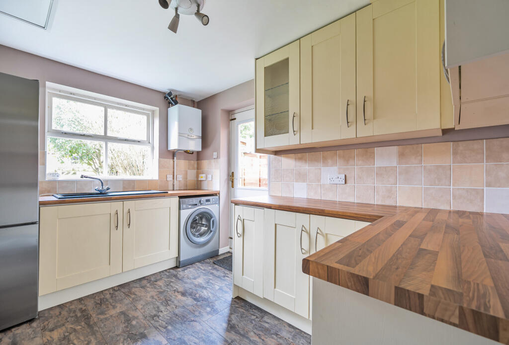Additional property image - Blackberry Drive, Frampton Cotterell, Bristol, Gloucestershire, BS36