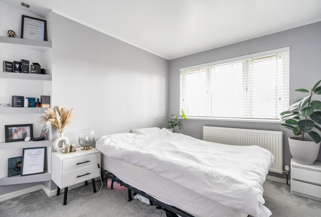 Main image of property: Newnham Place, Patchway, Bristol, BS34