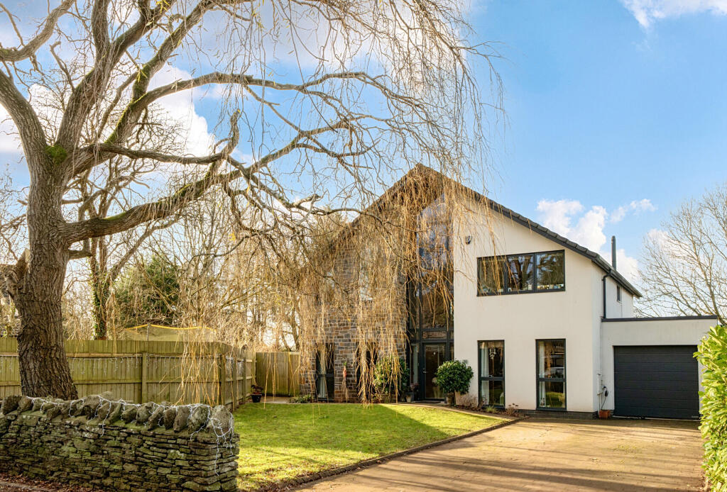 Main image of property: Players Close, Hambrook, Bristol, Gloucestershire, BS16