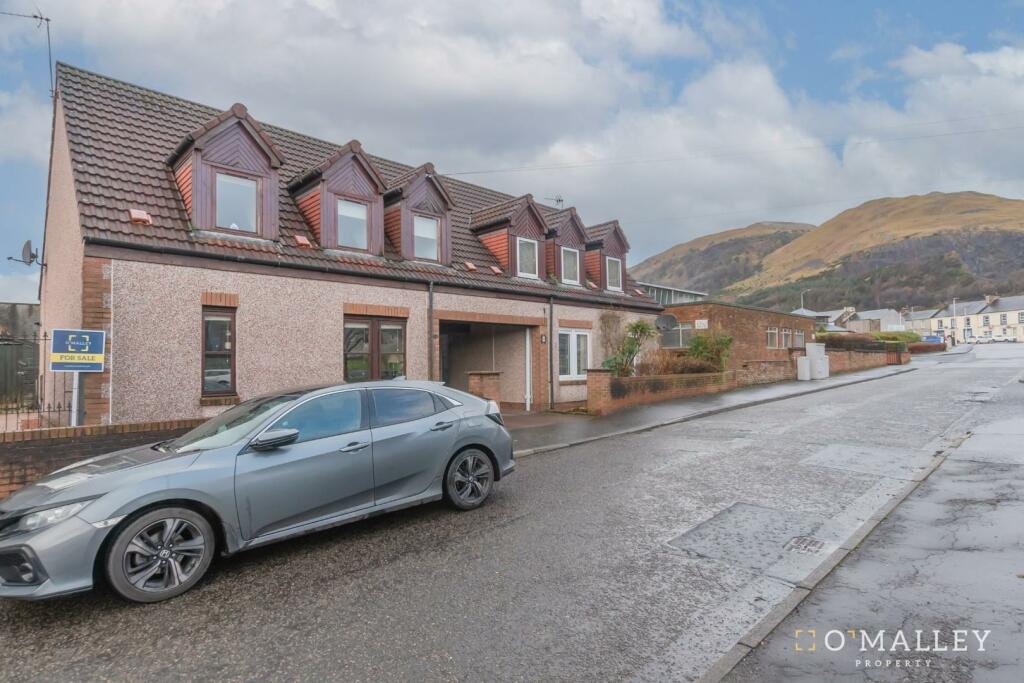 3 bedroom semidetached house for sale in Park Street, Tillicoultry, FK13