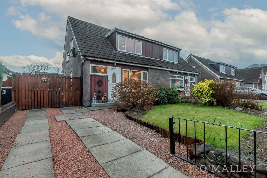 3 bedroom semi-detached house