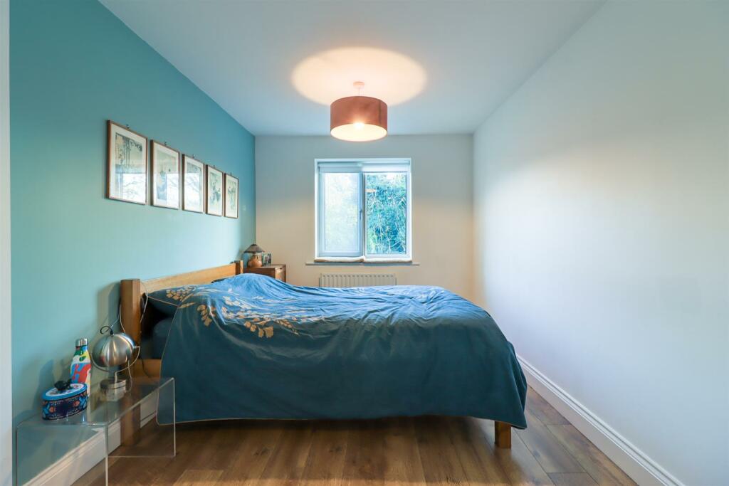 3 bedroom end of terrace house for sale in Downhall Ley, Buntingford, SG9