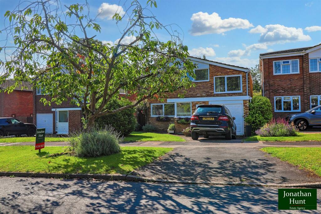 Main image of property: Bridwell close, Buntingford