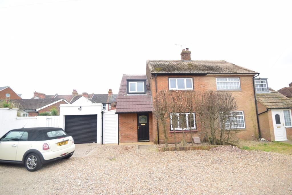 2 bedroom semi-detached house for rent in Seabrook Gardens Hythe CT21