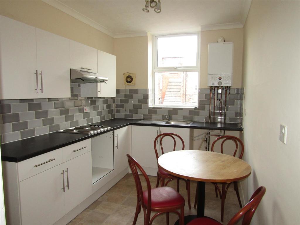 2 bedroom flat for sale in Fishergate, Boroughbridge, York, YO51