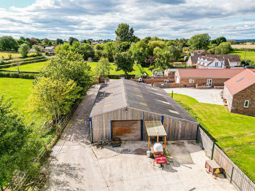 7 bedroom house for sale in Arkendale Road, Ferrensby, Knaresborough, HG5