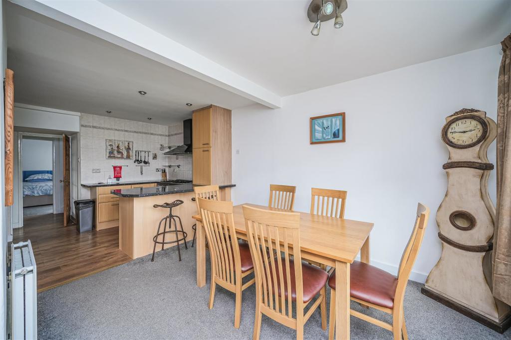 7 bedroom house for sale in Arkendale Road, Ferrensby, Knaresborough, HG5