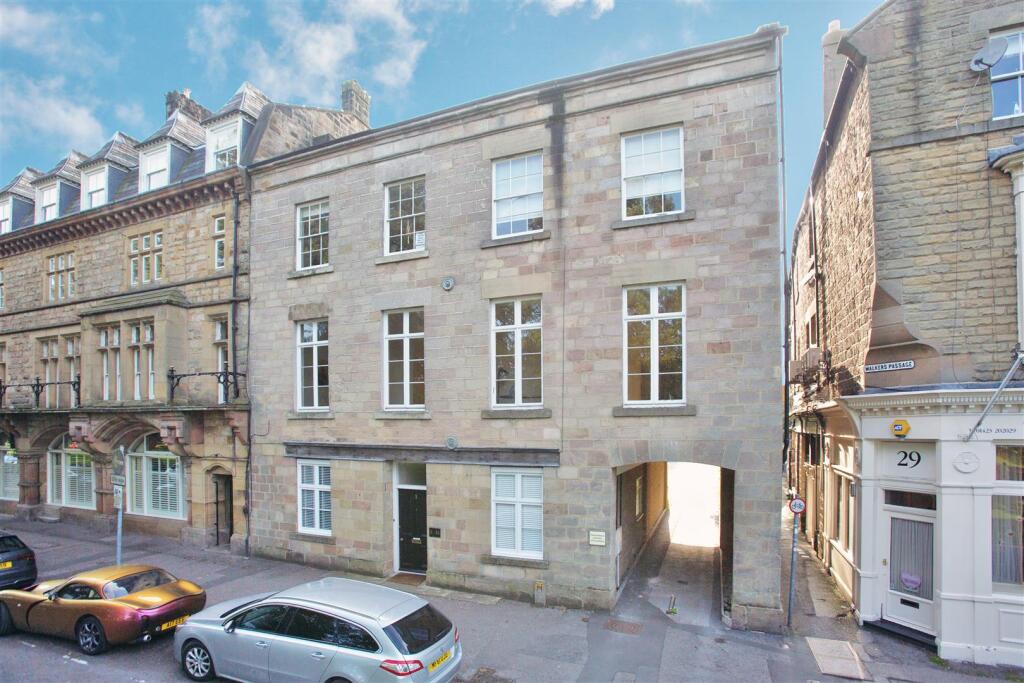 Main image of property: 27-28 Park Parade, Harroagate, Harrogate