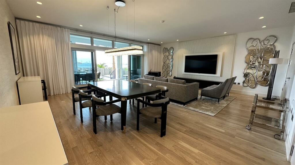 5 bedroom property for sale in The Island, Gibraltar, Gibraltar