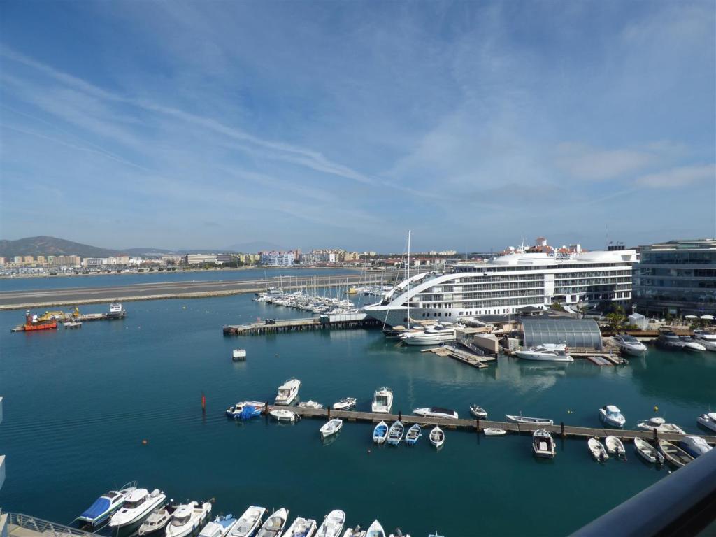 2 bedroom apartment for sale in Watergardens, GIbraltar, Gibraltar