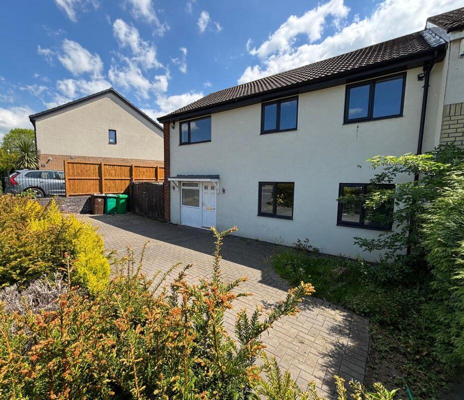 Main image of property: 17 Limmen Way, Nottingham, NG3 2QA