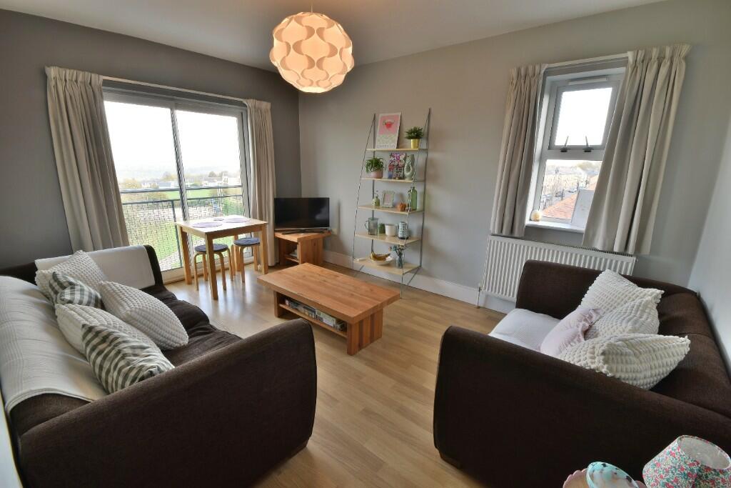 Main image of property: 2  DOUBLE BED STUDENT APARTMENT - CROOKES