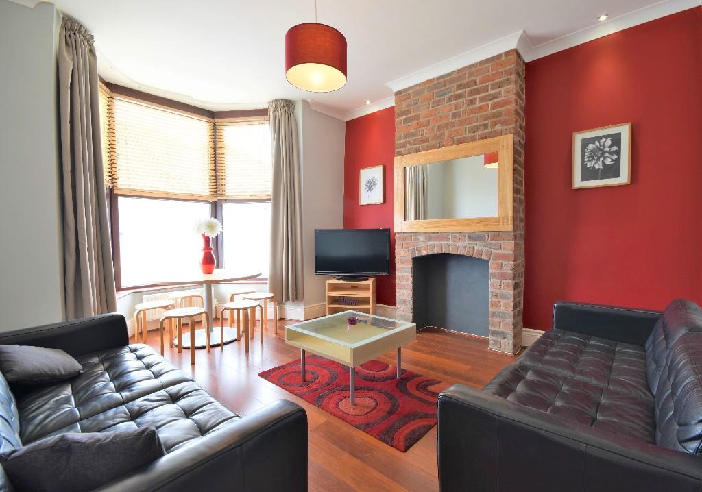 Main image of property: 6 BED STUDENT HOUSE SHARE - BROOMHILL