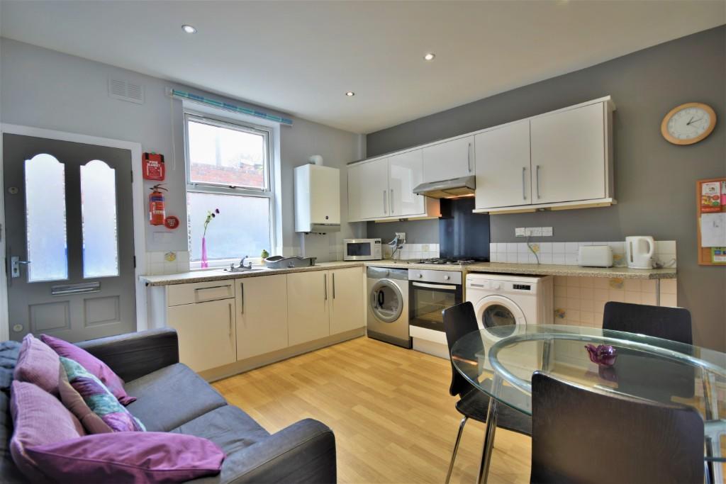 Main image of property: 3 BED STUDENT HOUSE SHARE - CROOKESMOOR 