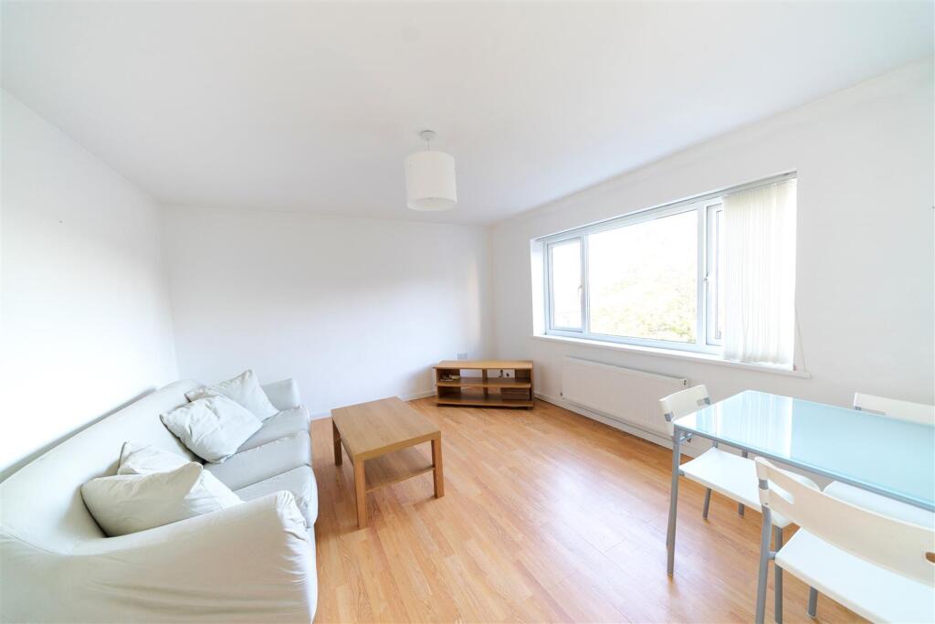 Main image of property: Flat 4, 41 Wilkinson Street, Sheffield