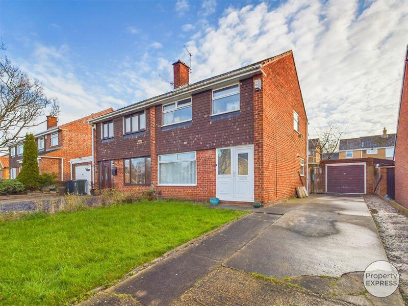3 bedroom semidetached house for sale in Guildford Road, Normanby