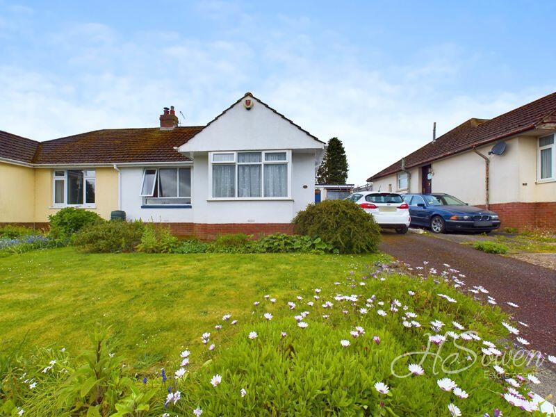 2 bedroom semidetached bungalow for sale in Highland Road, Torquay, TQ2