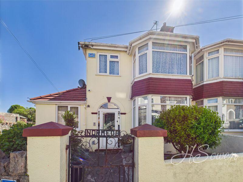 4 bedroom end of terrace house