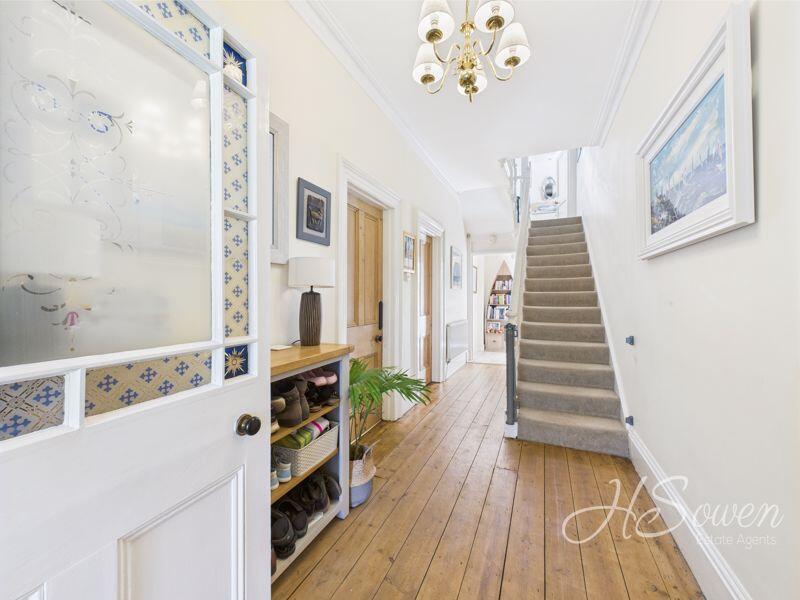 Main image of property: Edginswell Lane, Torquay