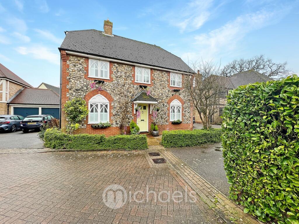 4 bedroom detached house for sale in Long Meadow, Great Notley