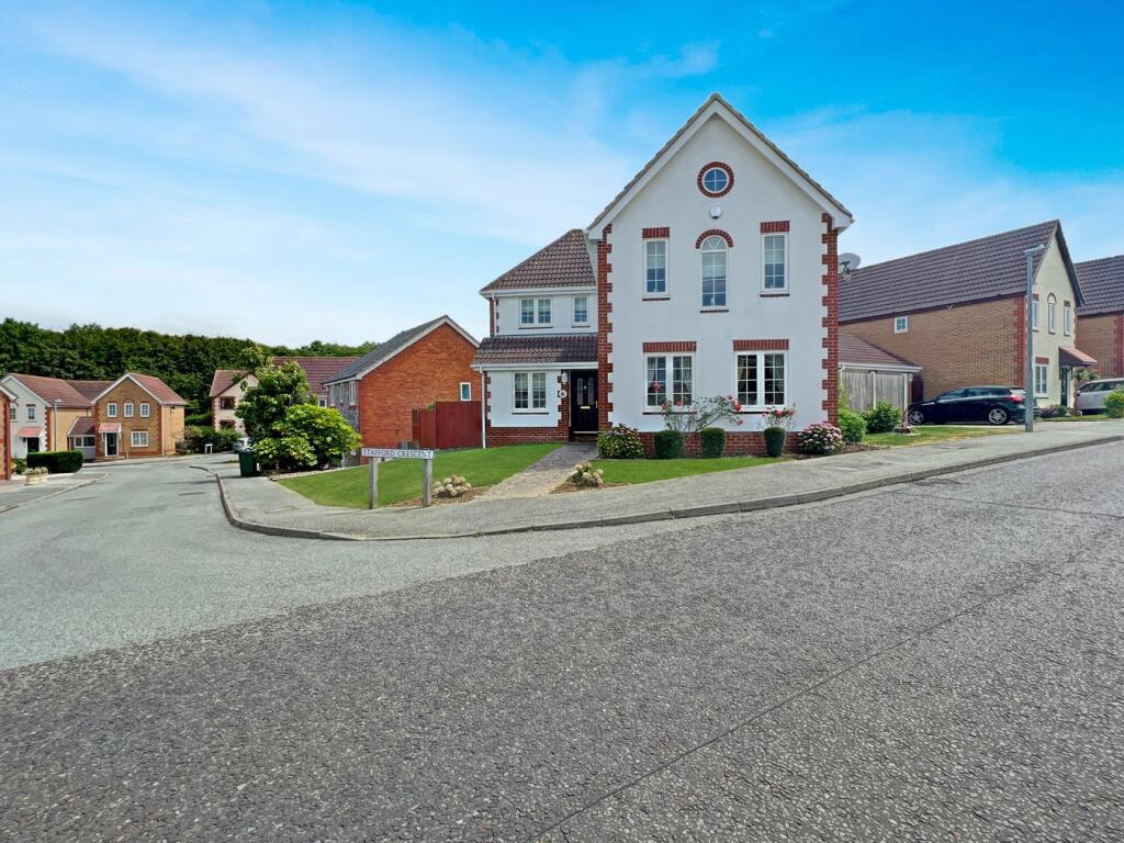 4 bedroom detached house for sale in Stafford Crescent, Braintree, CM7
