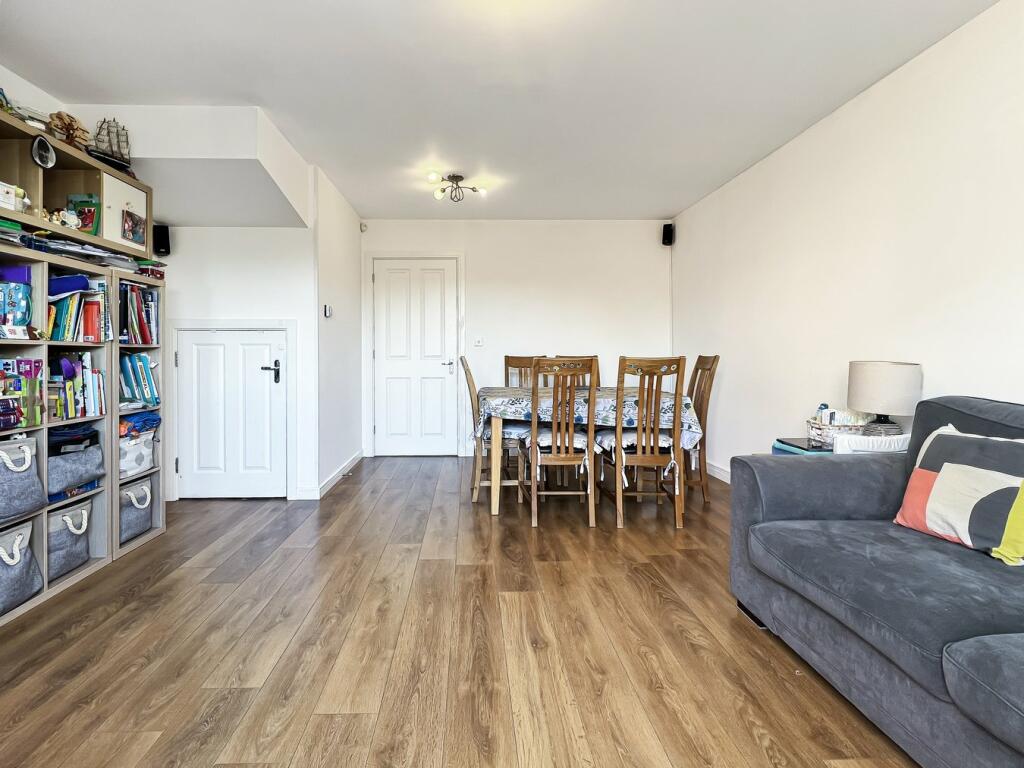 Additional property image - Bamboo Crescent, Braintree, CM7