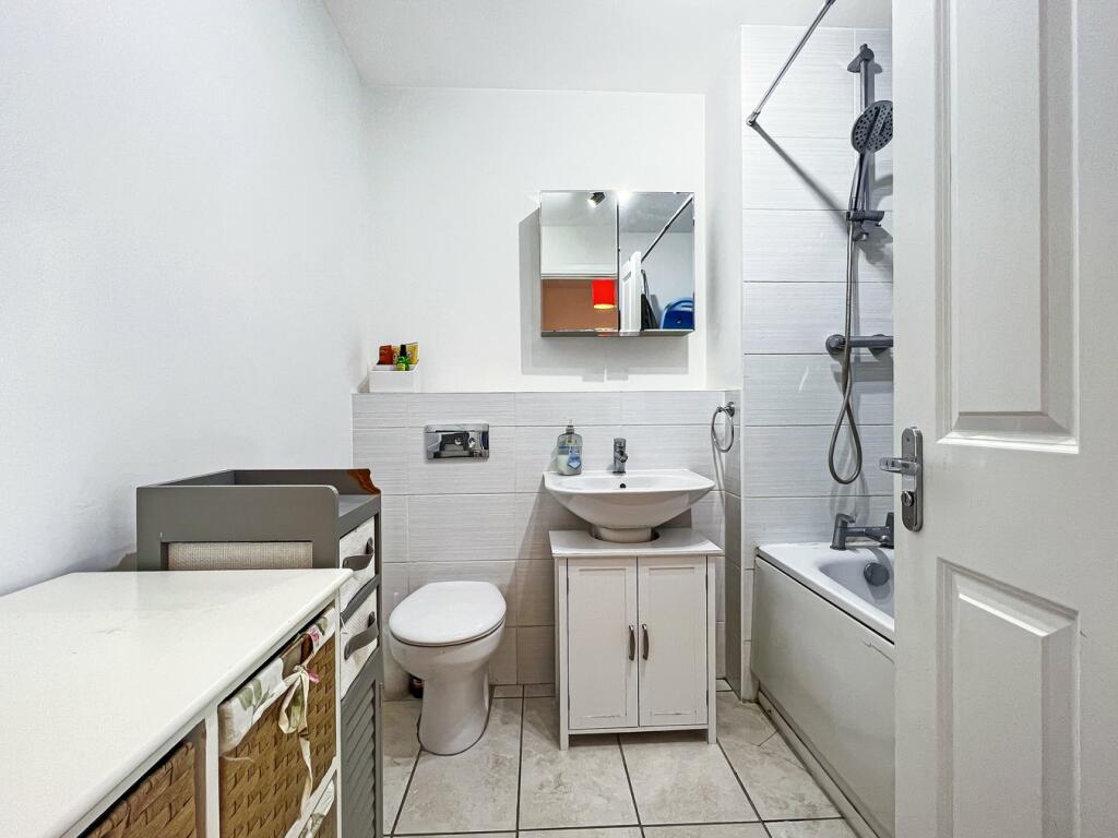 Additional property image - Bamboo Crescent, Braintree, CM7