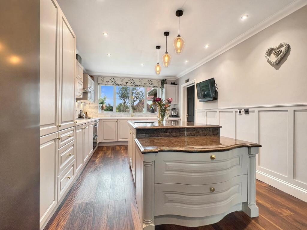 Additional property image - Quilberry Drive, Braintree, CM77