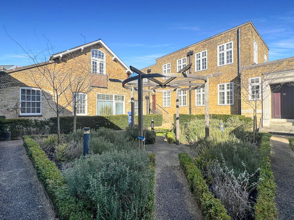 Main image of property: Baker Court, Braintree, CM7