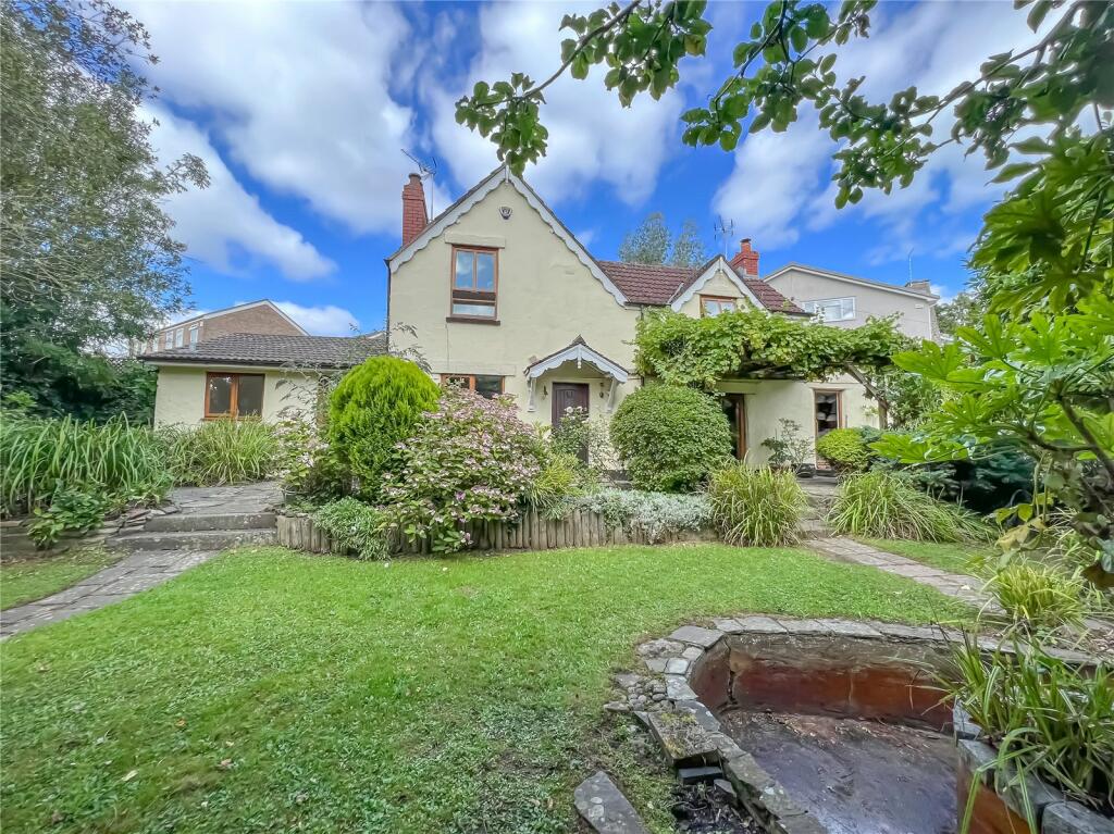 3 bedroom detached house for sale in Courtney Road, Kingswood, Bristol, BS15