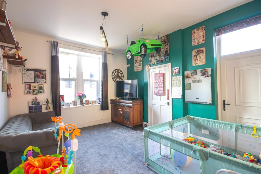 Additional property image - Woodland Way, Kingswood, Bristol, BS15