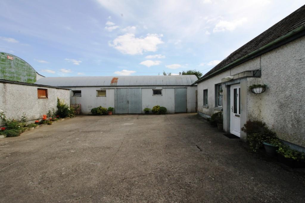 2 bedroom detached bungalow for sale in Templemore, Tipperary, Ireland
