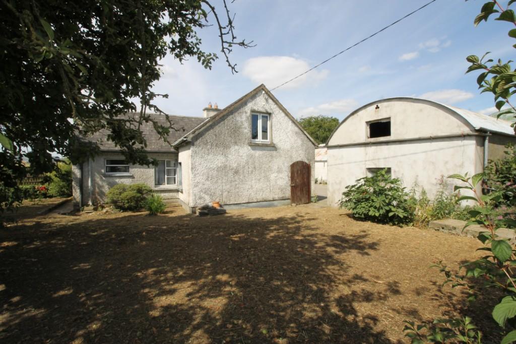2 bedroom detached bungalow for sale in Templemore, Tipperary, Ireland