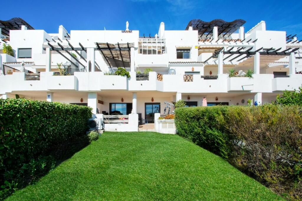 2 bed Apartment in Andalucia, Malaga...
