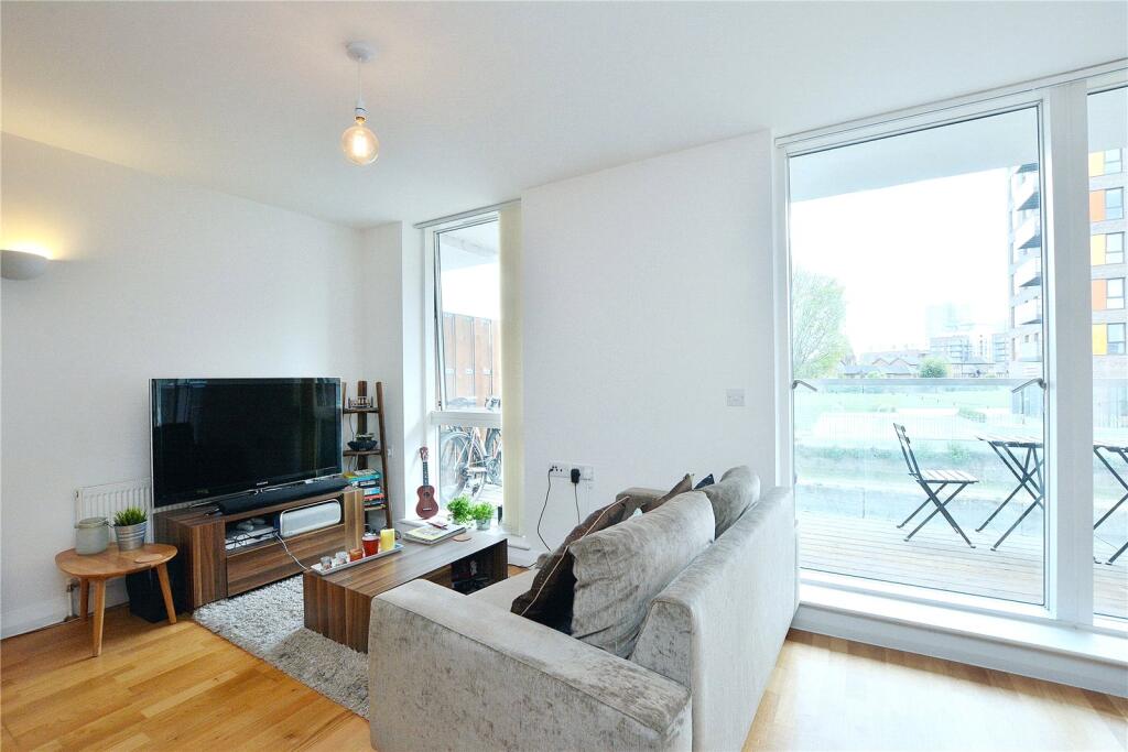 Main image of property: Hallmark Court, E14